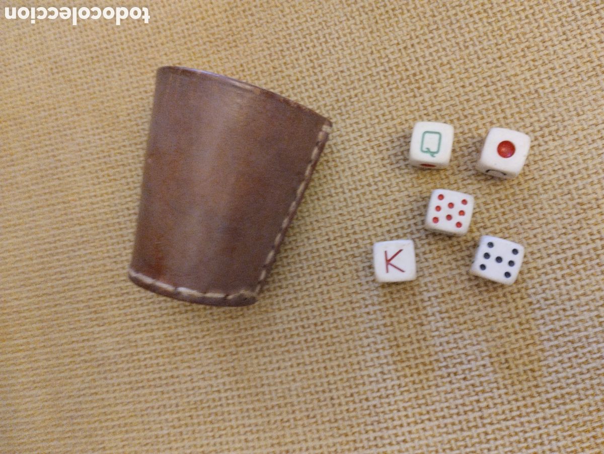 Juegos de mesa: Cubilete cuero y dados antiguos