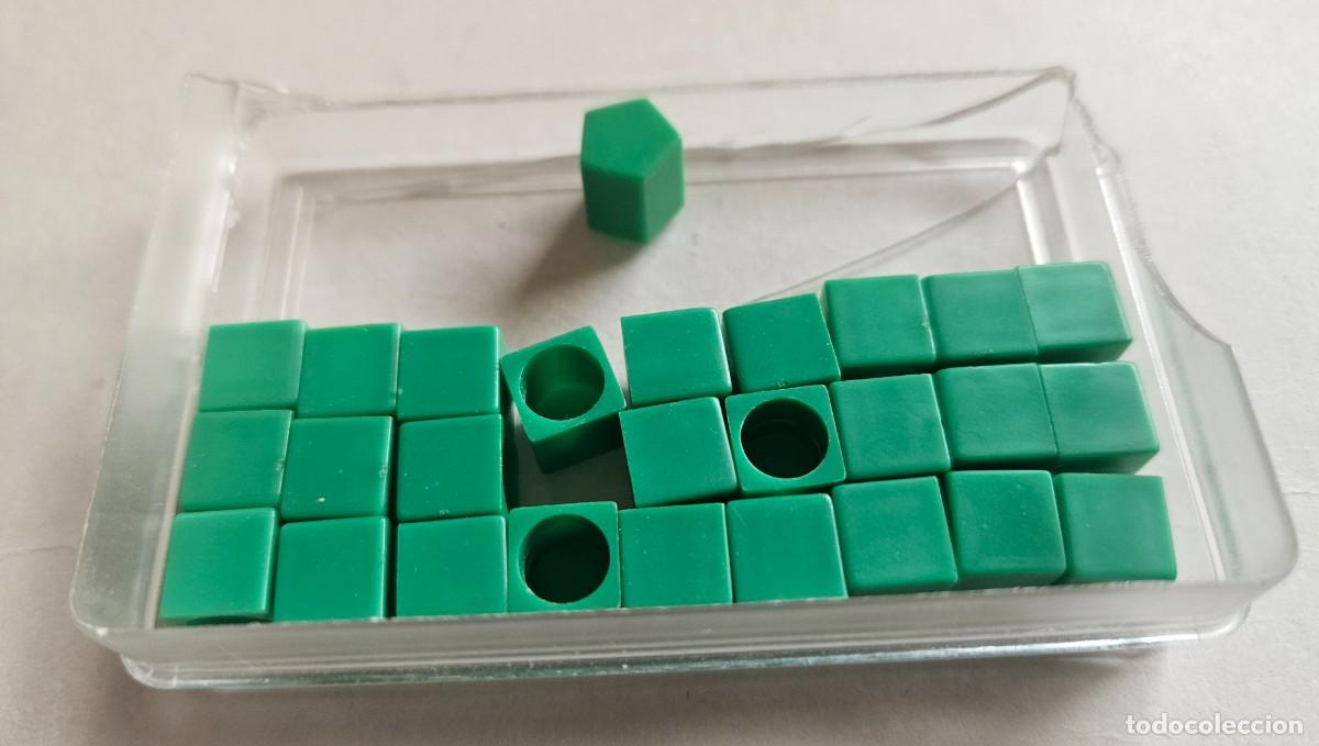 Juegos de mesa: Lote piezas fichas verdes de Risk de Borras antiguo principios los 80 - 26 cubos 1 prisma pentagonal
