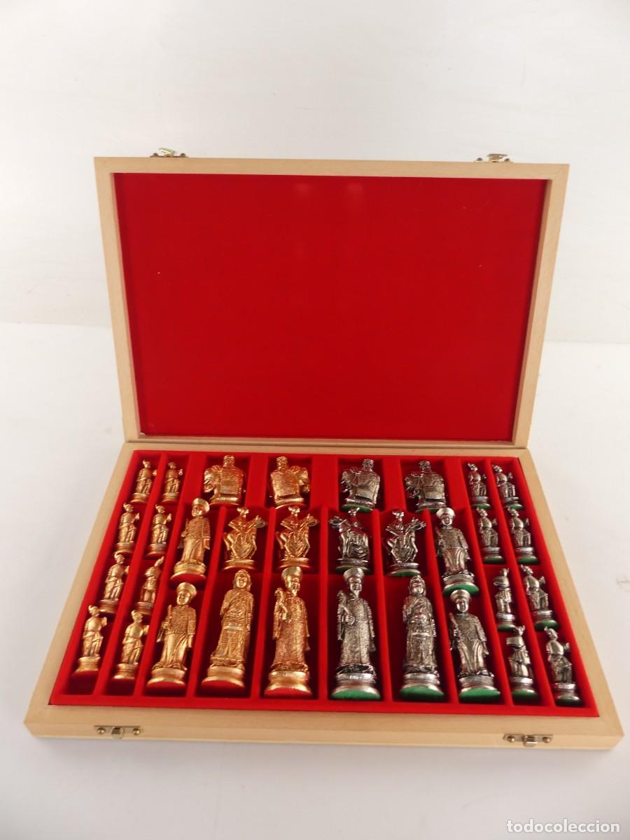 Juegos de mesa: BONITAS FIGURAS PARA AJEDREZ EN CAJA DE MADERA