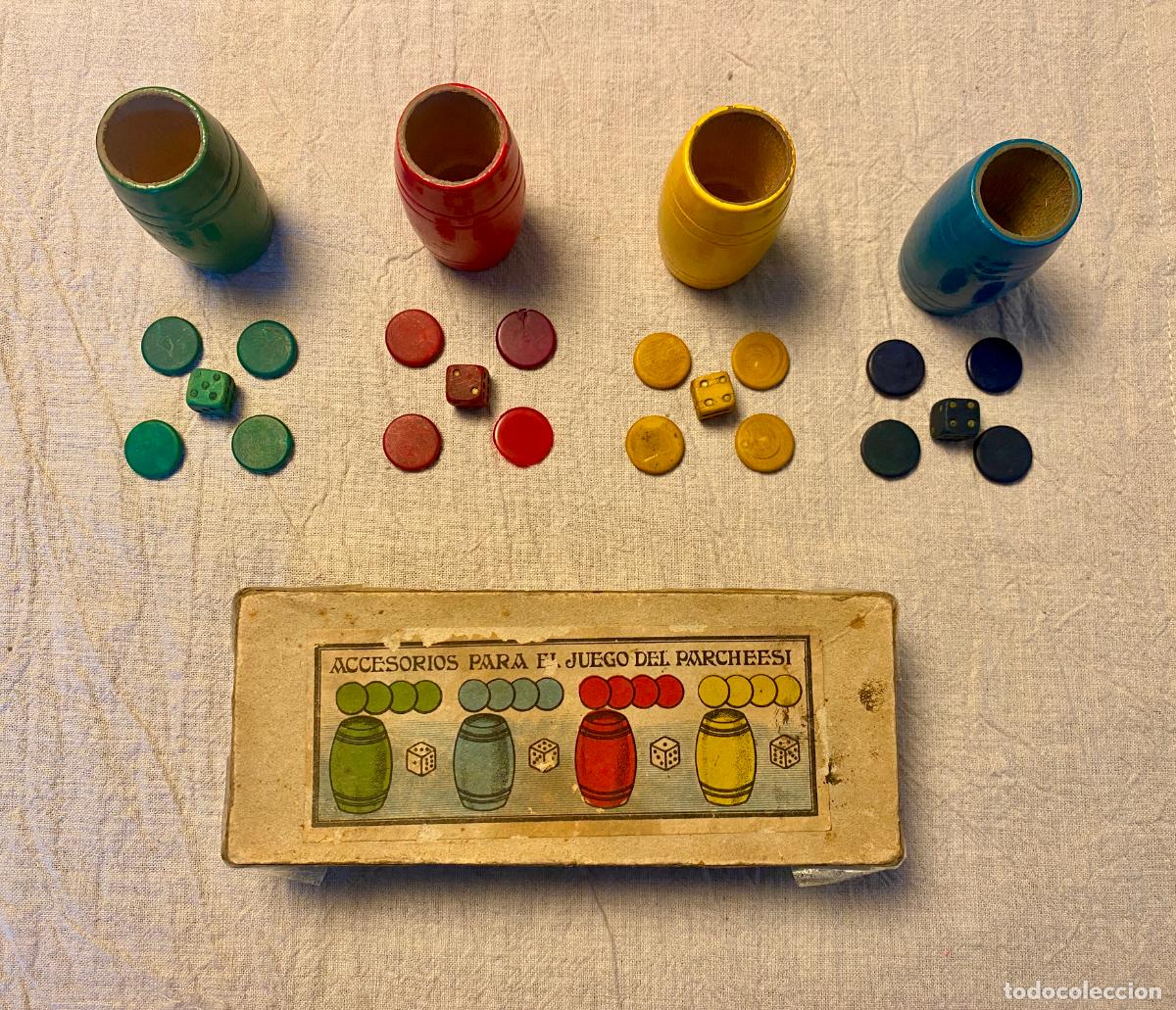Juegos de mesa: ANTIGUO ACCESORIOS PARA JUGAR AL PARCHIS DE MADERA
