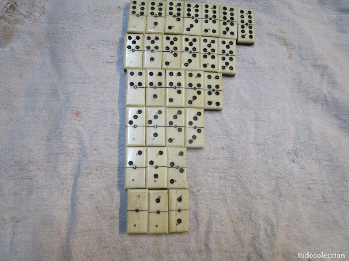 Juegos de mesa: ANTIGUO Y PERFECTO JUEGO DOMINO - 28 FICHAS HUESO BAKELITA NEGRA, REMACHES EN METAL Y CAJA EXCELENTE