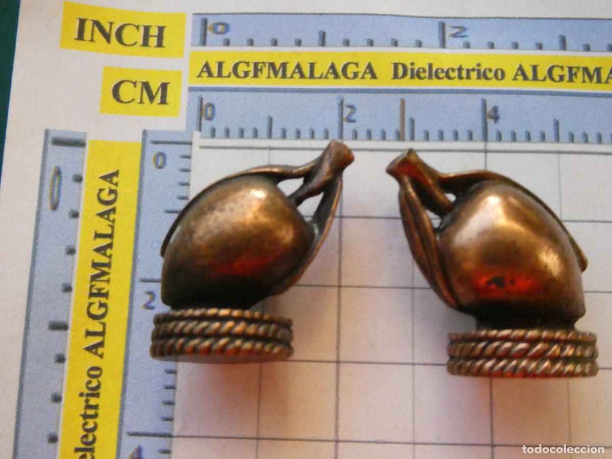 Juegos de mesa: 2 PIEZAS FIGURAS DE JUEGO DE AJEDREZ DEL ACEITE DE OLIVA Y ACEITUNA. PE&Oacute;N NEGRAS. ACEITUNAS