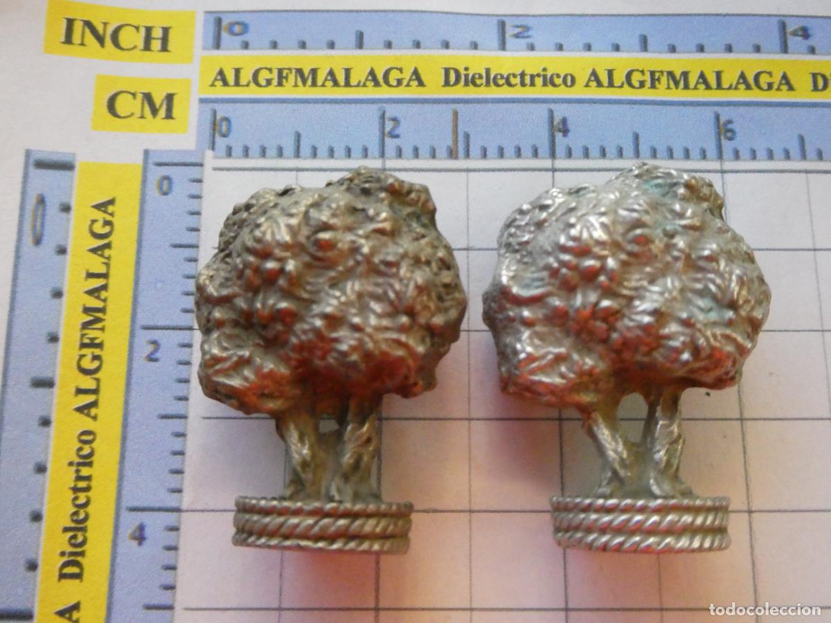 Juegos de mesa: 2 PIEZAS FIGURAS DE JUEGO DE AJEDREZ DEL ACEITE DE OLIVA Y ACEITUNA. &Aacute;LFIL BLANCAS. OLIVO &Aacute;RBOL