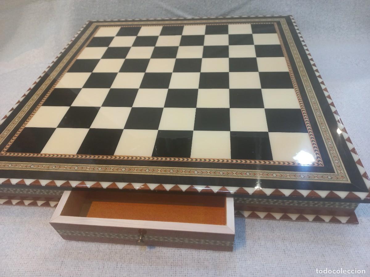 Juegos de mesa: TABLERO DE AJEDREZ &uml;TARACEA&uml; (2 cajones) 50cm x 50cm.