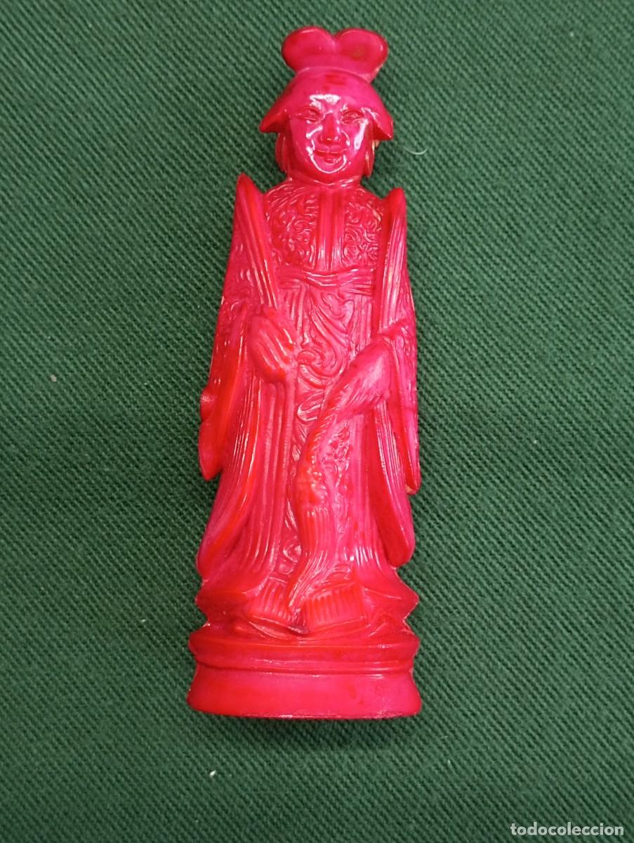 Juegos de mesa: Pieza, dama de ajedrez. A&ntilde;os 50-60.