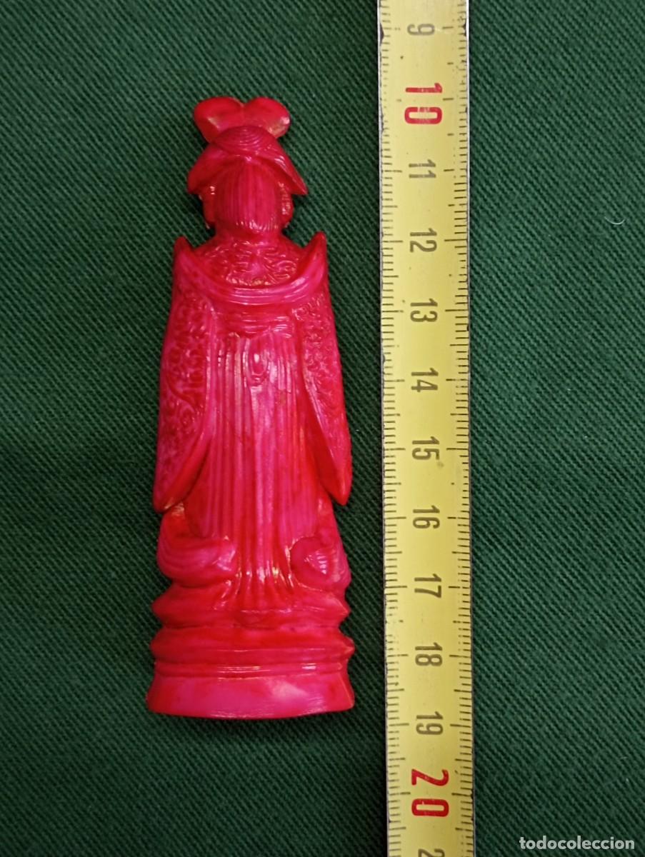 Juegos de mesa: Pieza, dama de ajedrez. A&ntilde;os 50-60. - Foto 2