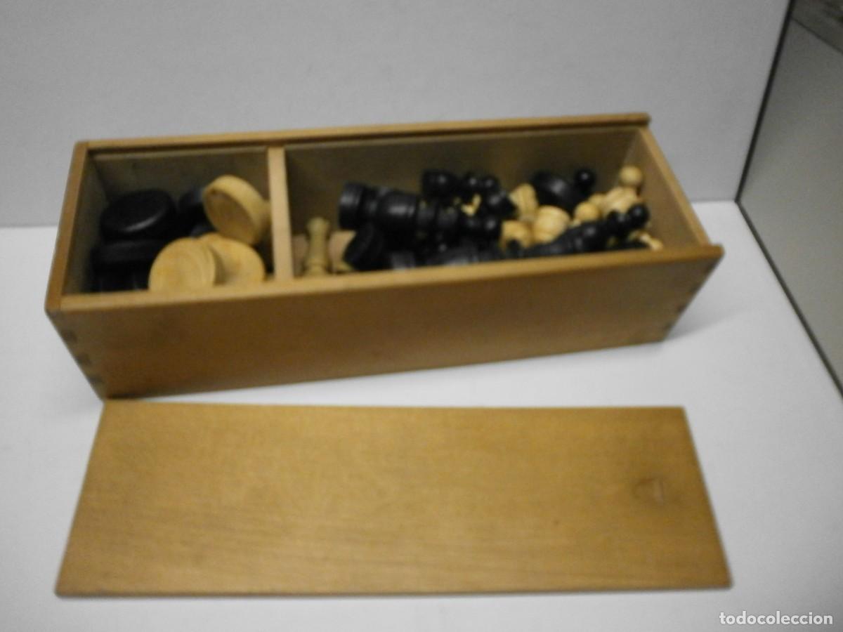Juegos de mesa: ajedrez y damas de madera con su caja buen estado - Foto 8