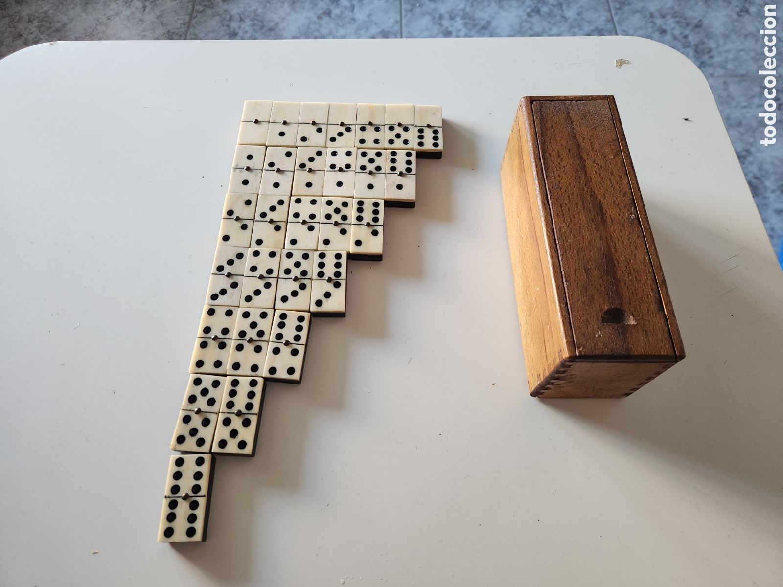 Board Games: ANTIGUO DOMIN&Oacute; DE MADERA Y HUESO. COMPLETO.