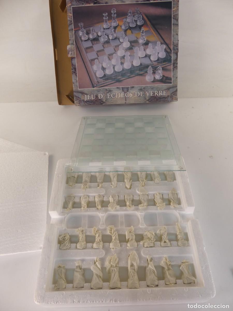 Juegos de mesa: JUEGO DE AJEDREZ TABLA Y FIGURAS DE CRISTAL CON CAJA