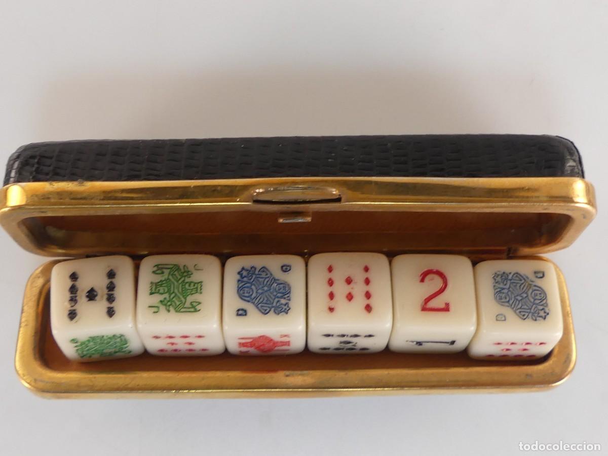 Juegos de mesa: ESTUCHE CON 6 DADOS --