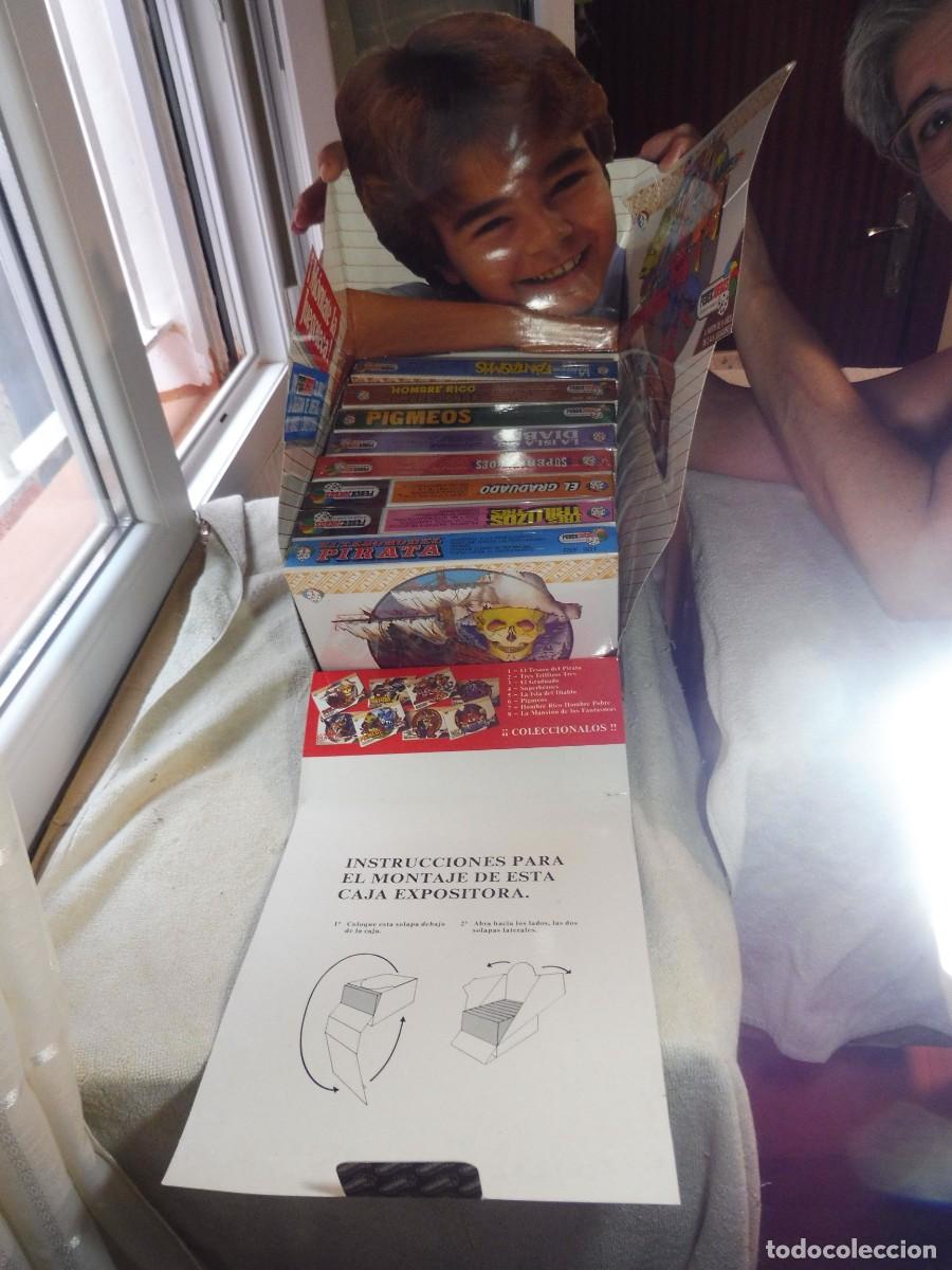 Juegos de mesa: Expositor completo 8 feber juegos de mesa precintados