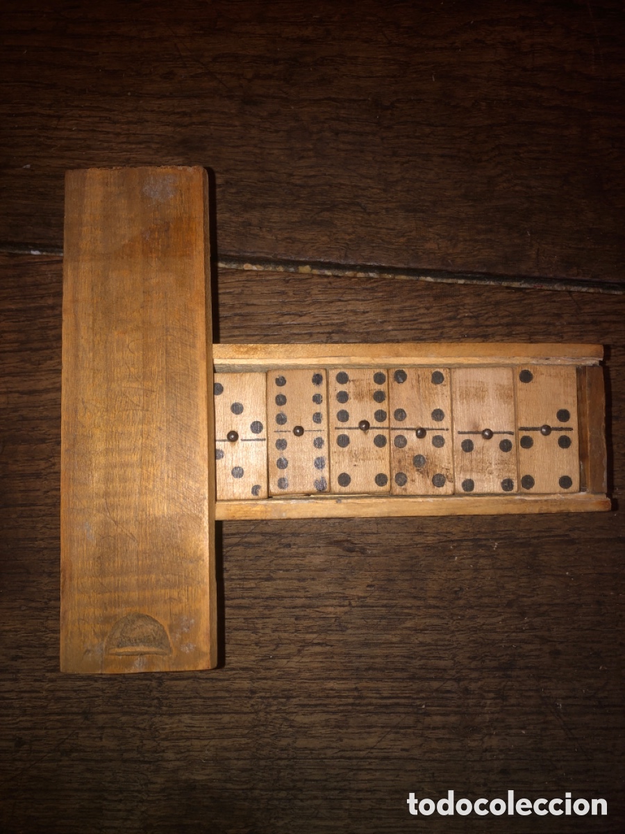Juegos de mesa: Domin&oacute; antiguo madera bien estado