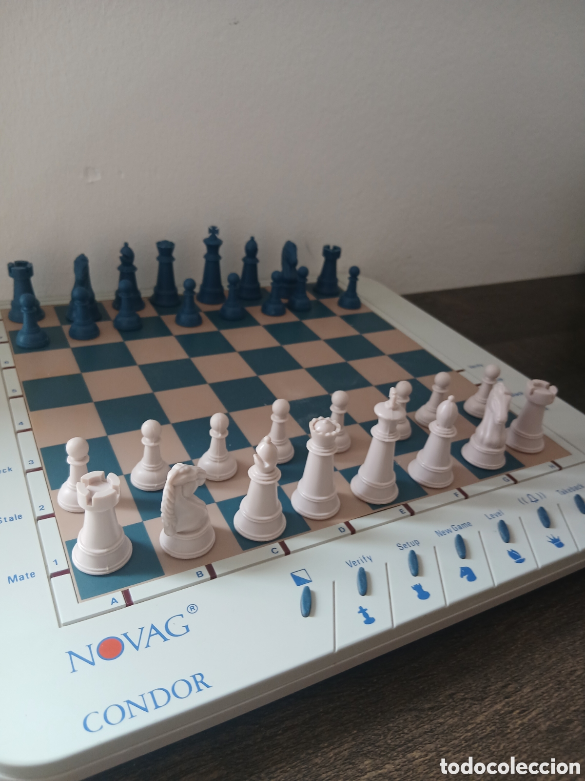 Juegos de mesa: ajedrez electr&oacute;nico 1990 vintage.Funciona ver fotos