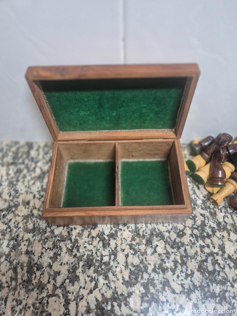 Juegos de mesa: JUEGO DE AJEDREZ DE MADERA CON CAJA. - Foto 6