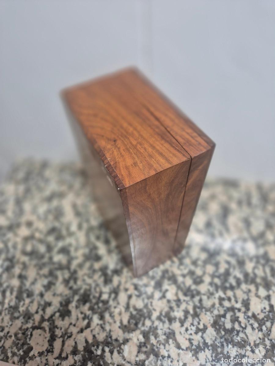 Juegos de mesa: JUEGO DE AJEDREZ DE MADERA CON CAJA. - Foto 9