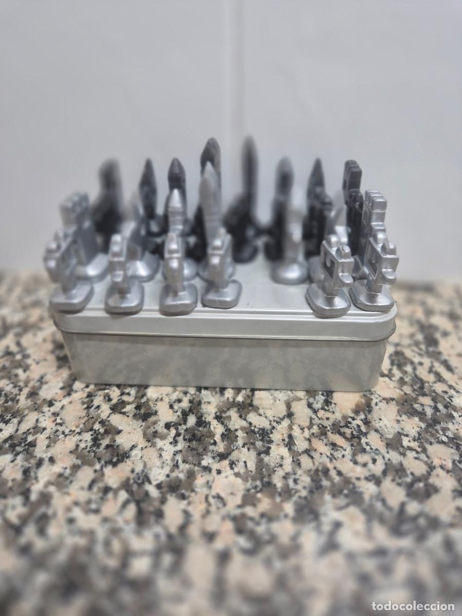 Juegos de mesa: JUEGO DE AJEDREZ DE MARISCAL INCOMPLETO.