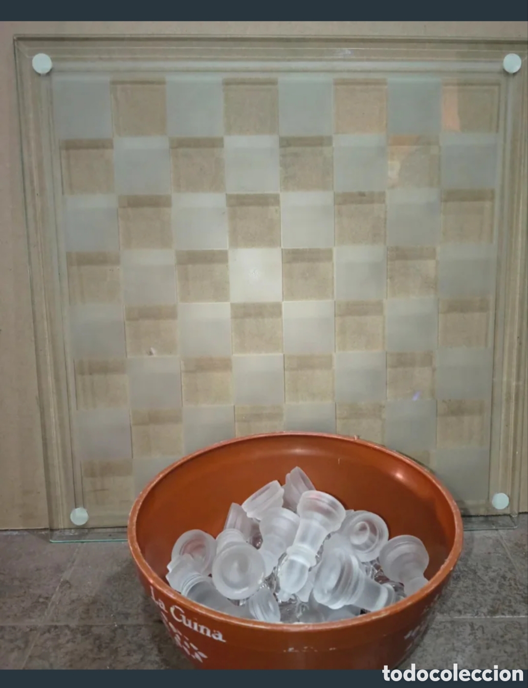 Juegos de mesa: Ajedrez de cristal con piezas de cristal