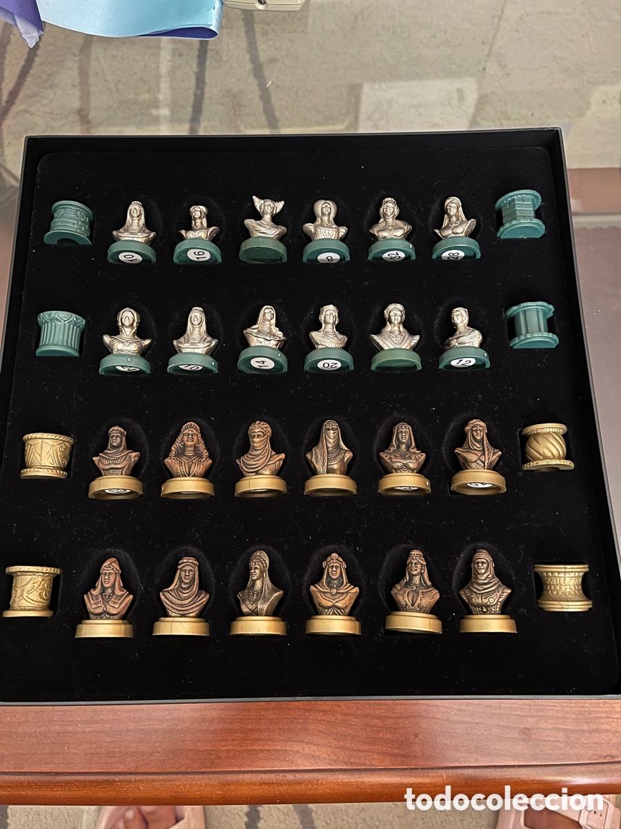 Juegos de mesa: Ajedrez Moros y Cristianos vintage
