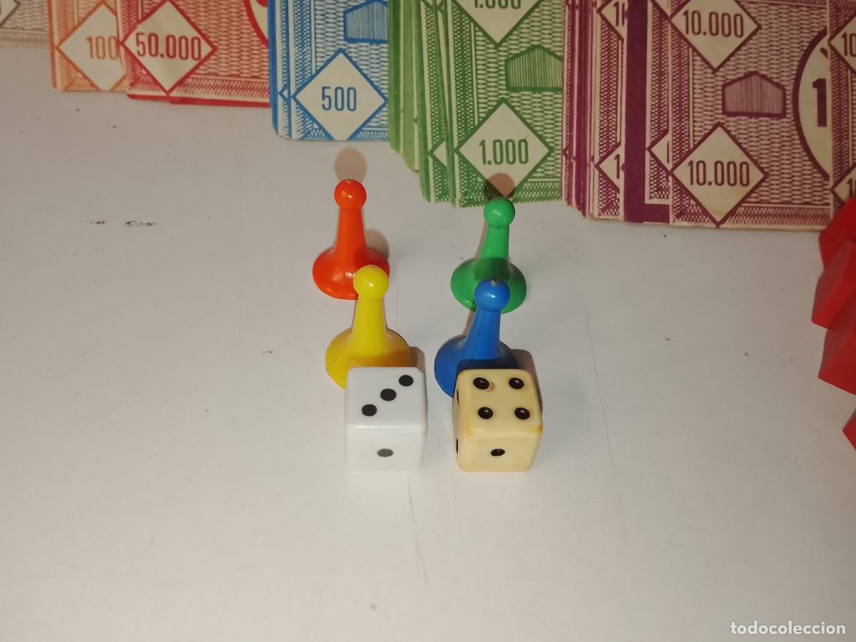 Juegos de mesa: 4 FICHA Y DOS DATOS DEL JUEGO MONOPOLY A&Ntilde;OS 70S COMPLETE SUS FALTAS, SE VENDE LAS 6 PIEZAS JUNTAS
