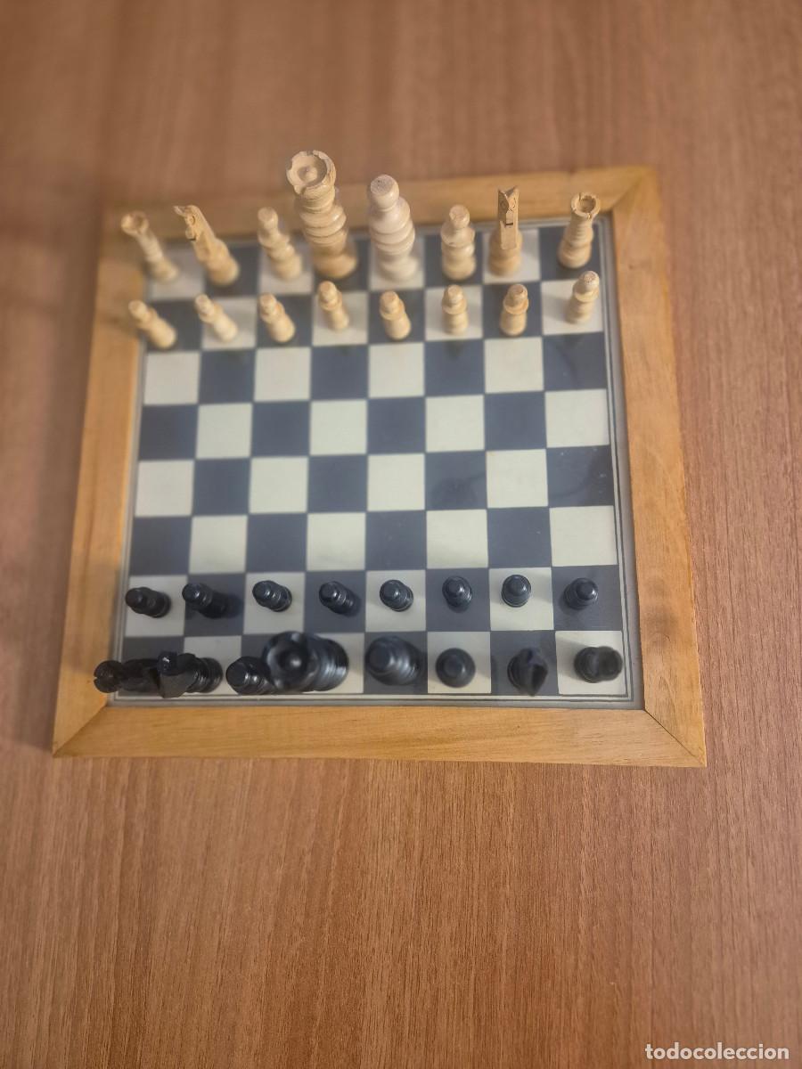 Juegos de mesa: TABLERO Y PIEZAS DE AJEDREZ DE MADERA CON INSTRUCCIONES FABRICADO EN ESPA&Ntilde;A EDFERSAL.