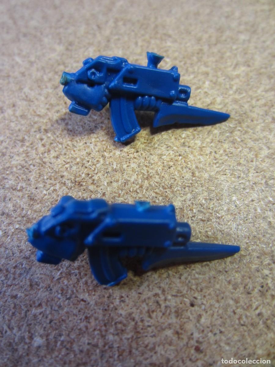 Juegos de mesa: 2 Rifles Bolter Azul Marines Ultramarines. Repuestos Space Crusade Cruzada Estelar MB