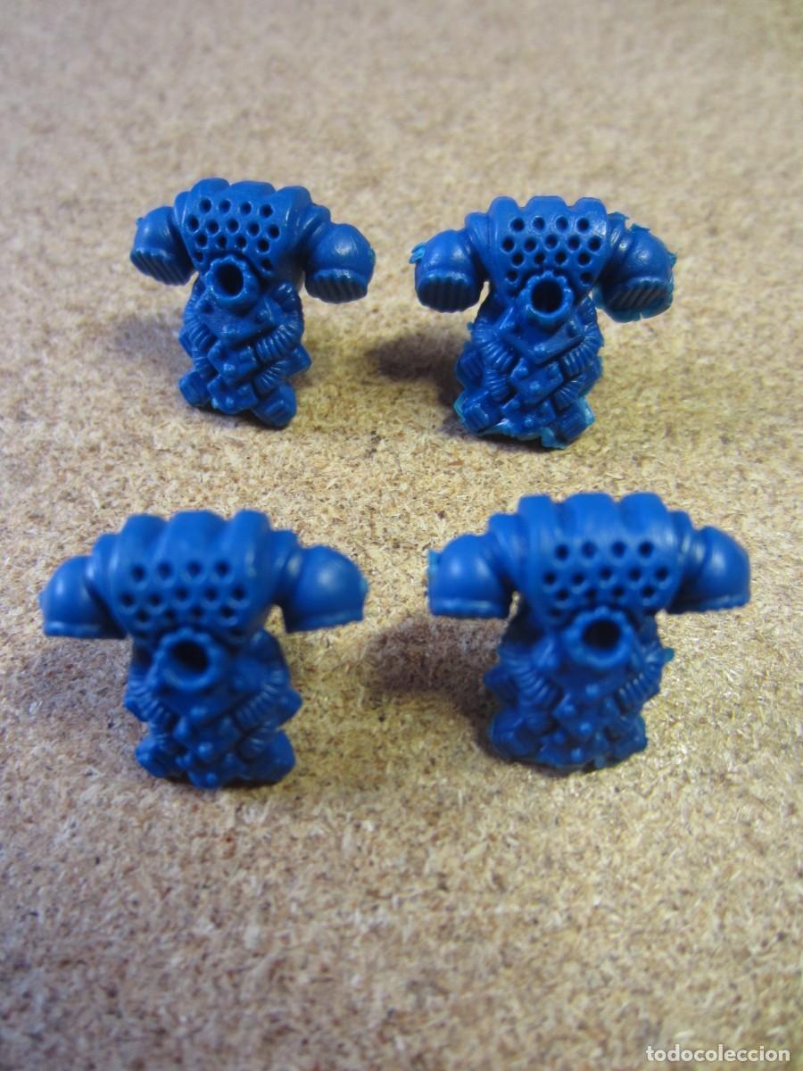 Juegos de mesa: 4 Mochilas (Heavy Weapon Backpack) Marines Ultramarines. Repuestos Space Crusade Cruzada Estelar MB