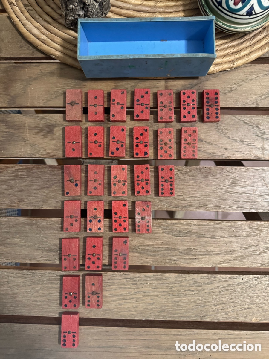 Juegos de mesa: Domin&oacute; vintage de madera completo &ndash; 28 fichas con remache met&aacute;lico + caja