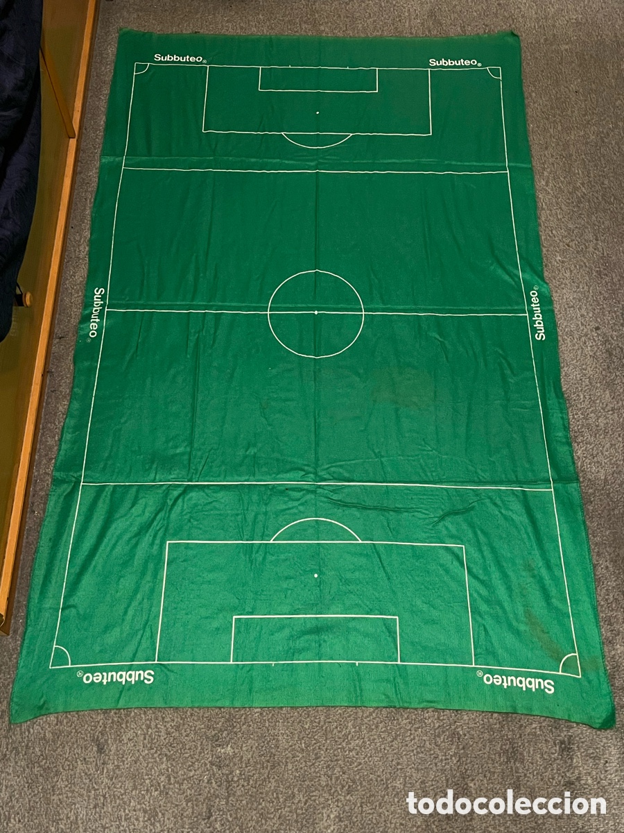 Juegos de mesa: Tapete / campo / terreno de juego SUBBUTEO + 2 balones originales (uno roto)