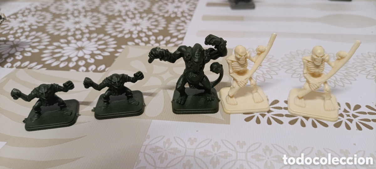 Juegos de mesa: Hero Quest versi&oacute;n original casi completo - Foto 25
