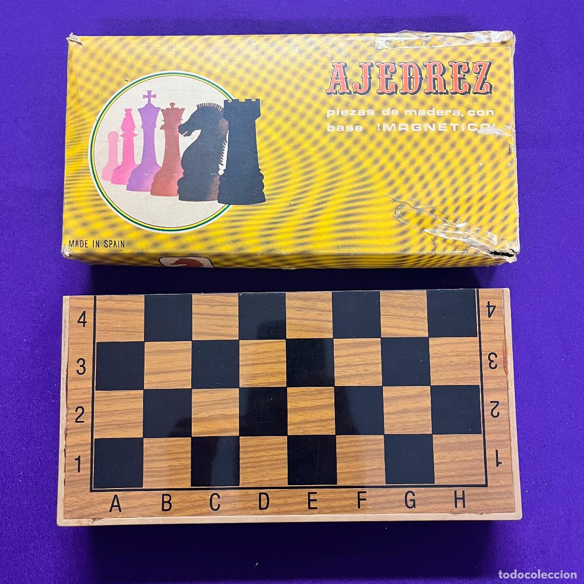 Juegos de mesa: AJEDREZ DE MADERA EN SU CAJA ORIGINAL. MADE IN SPAIN. PIEZAS DE MADERA CON BASE MAGNETICA.