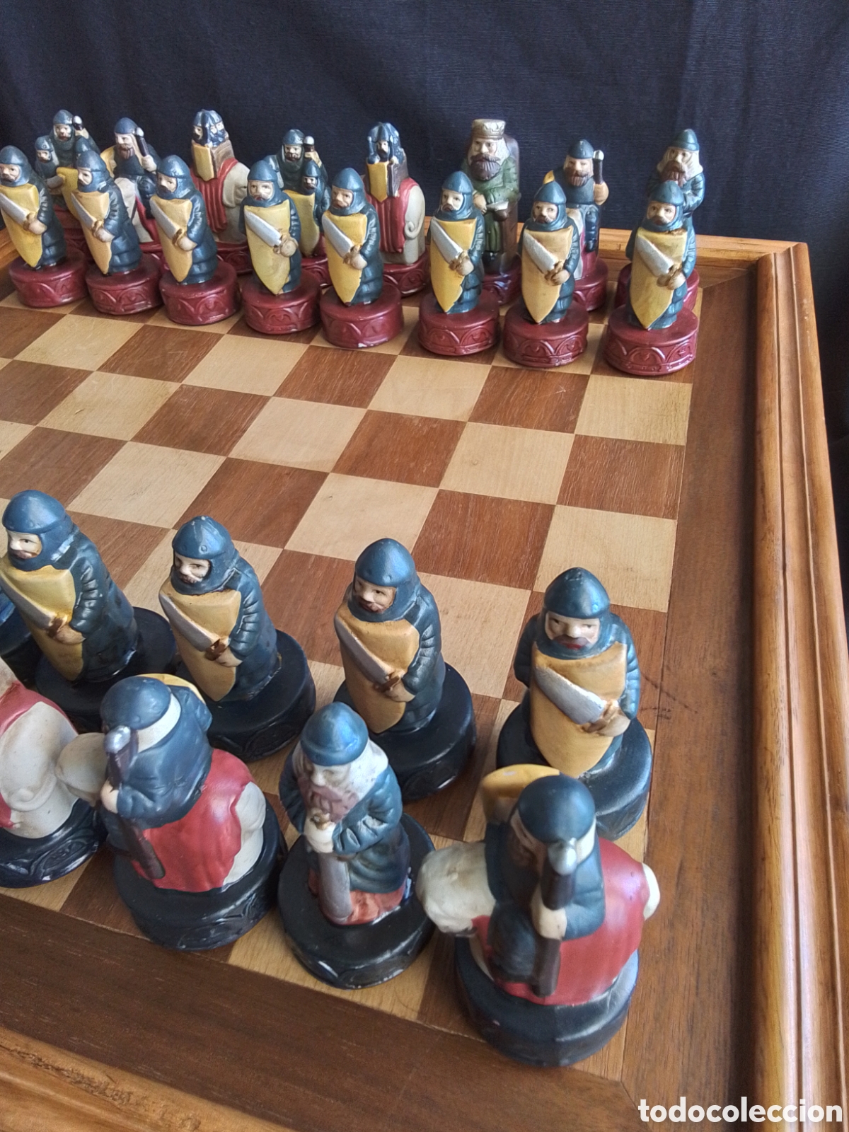 Juegos de mesa: Ajedrez de madera y porcelana - Foto 3