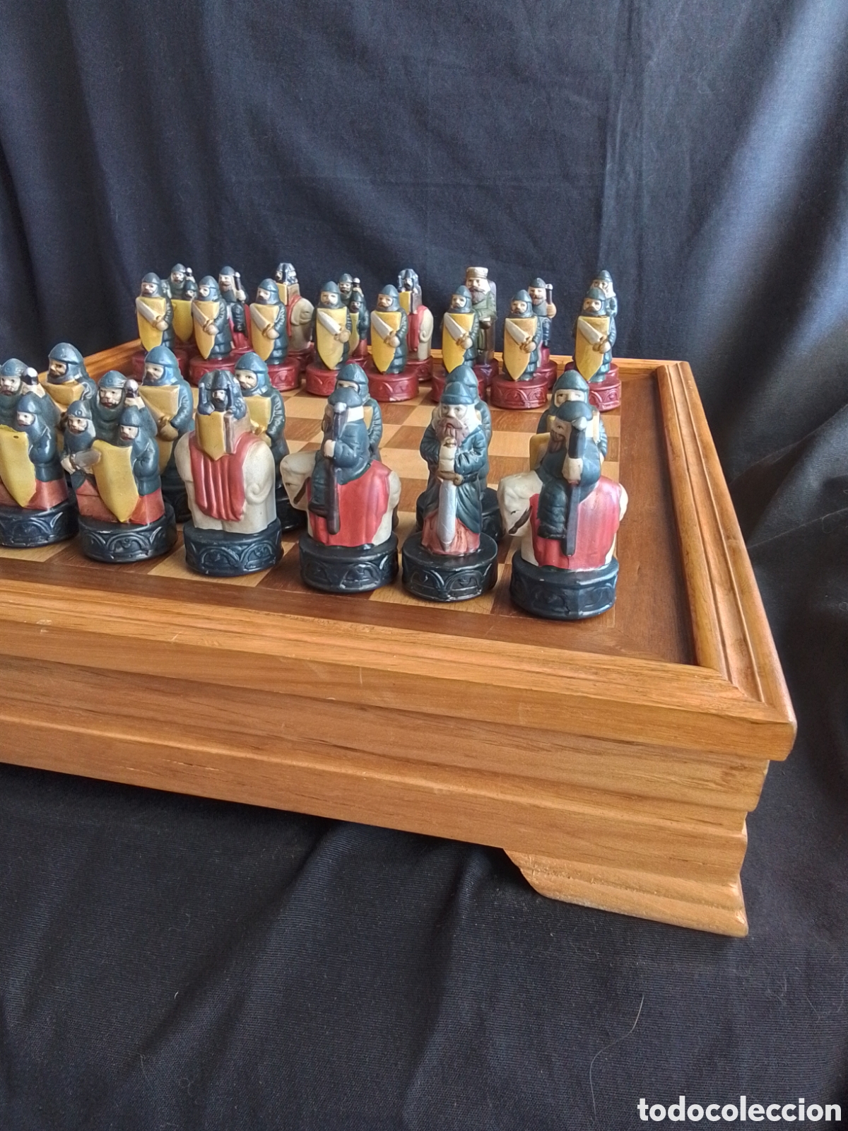 Juegos de mesa: Ajedrez de madera y porcelana - Foto 4