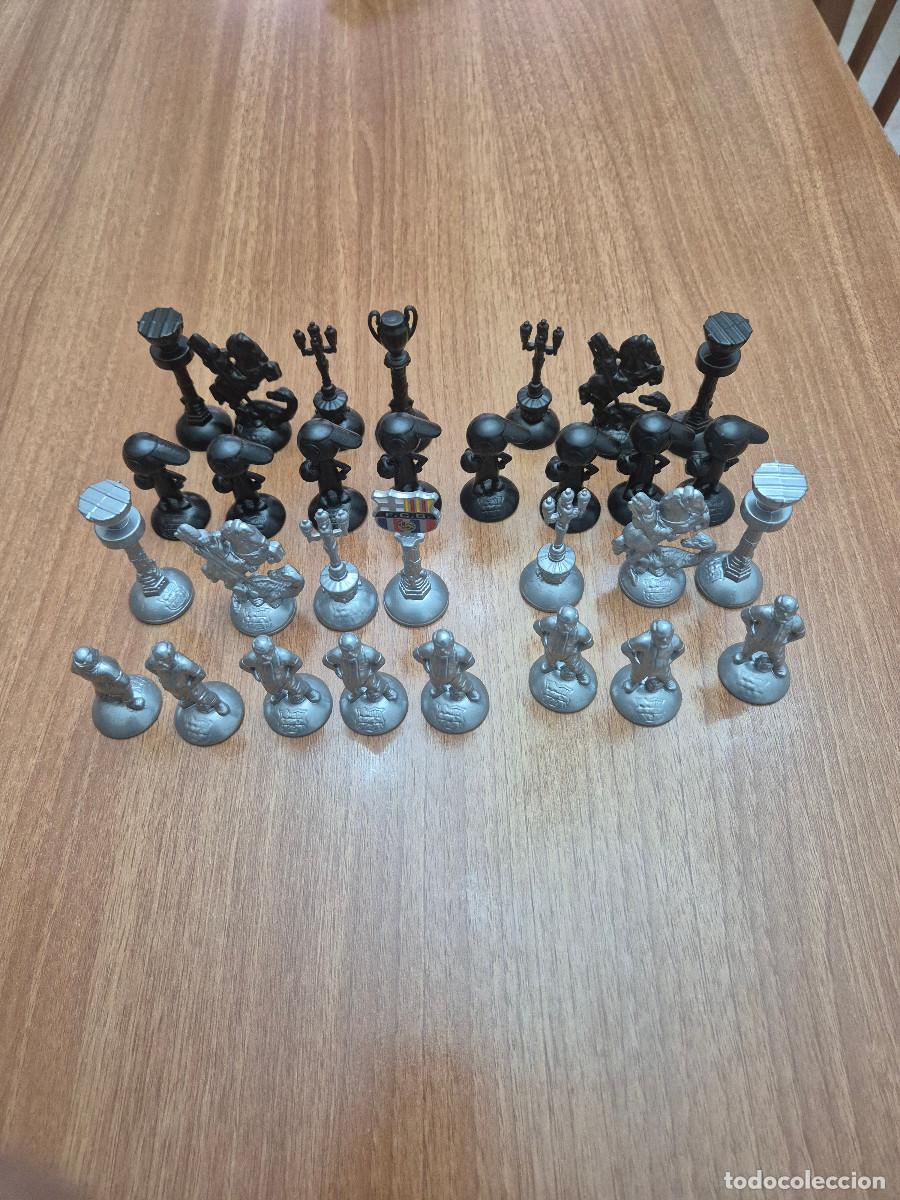 Juegos de mesa: JUEGO DE AJEDREZ, F.C. BARCELONA INCOMPLETO PIEZAS METALICAS.