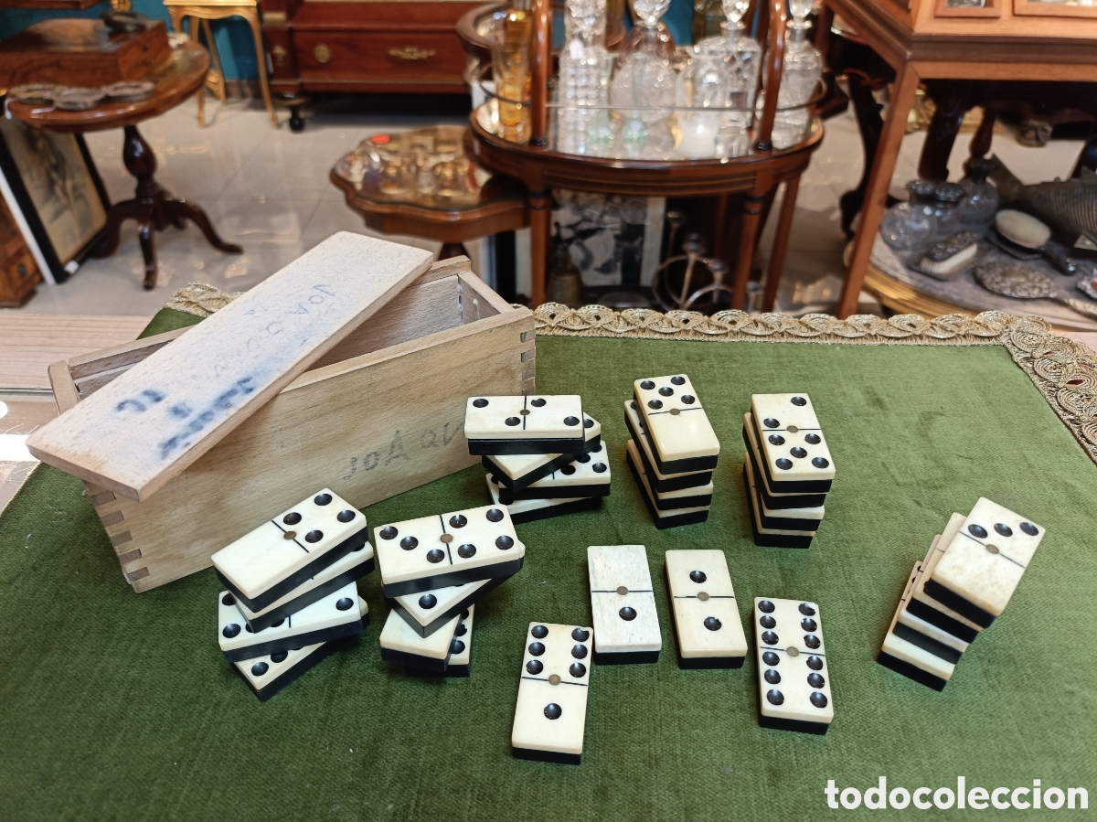 Juegos de mesa: ANTIGUO JUEGO DE DOMINO . FICHAS DE HUESO Y EBANO . COMPLETO CON CAJA