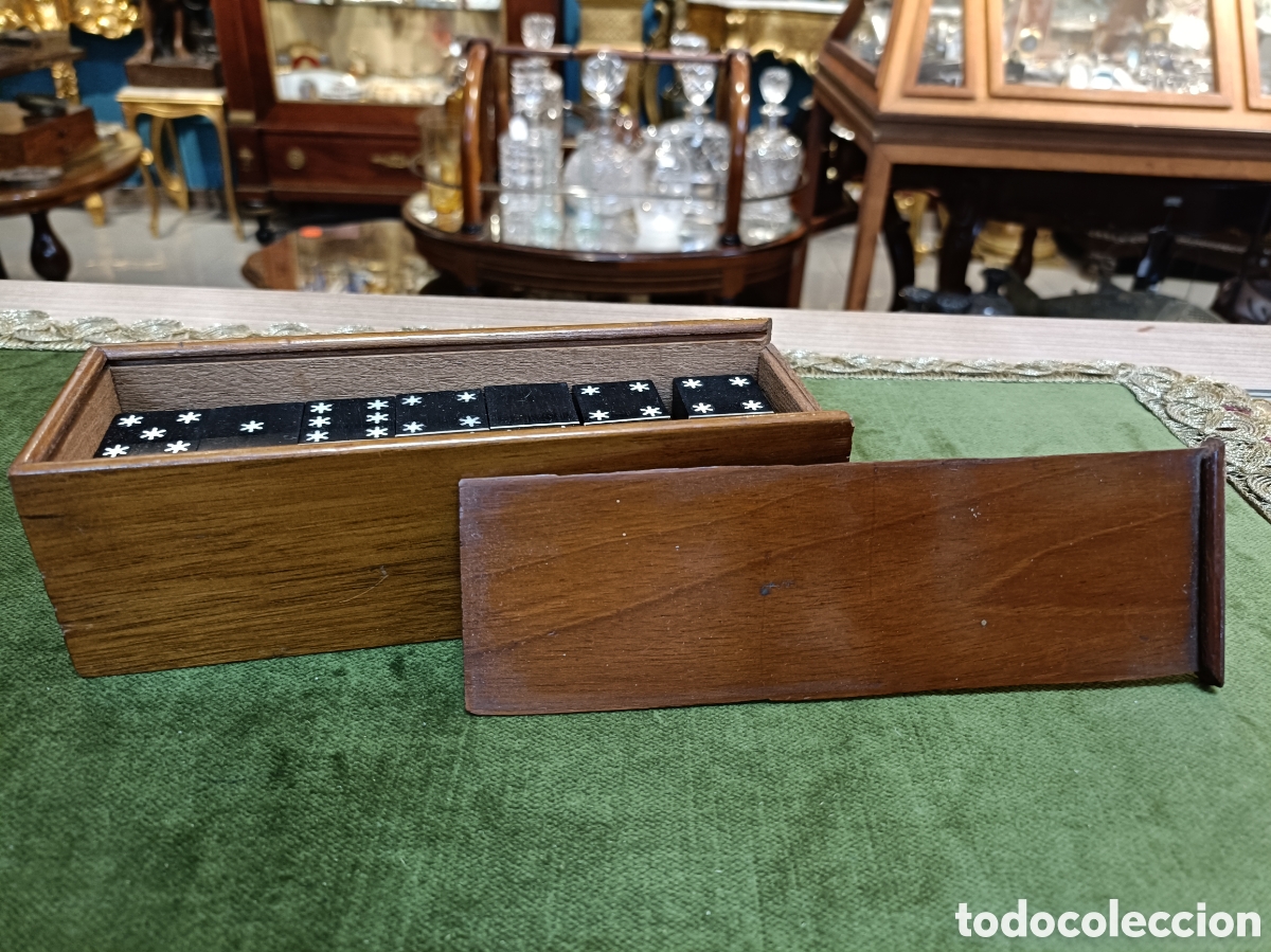 Juegos de mesa: Juego de domin&oacute; completo vintage con fichas negras de dise&ntilde;o cl&aacute;sico con puntos en forma de estrella