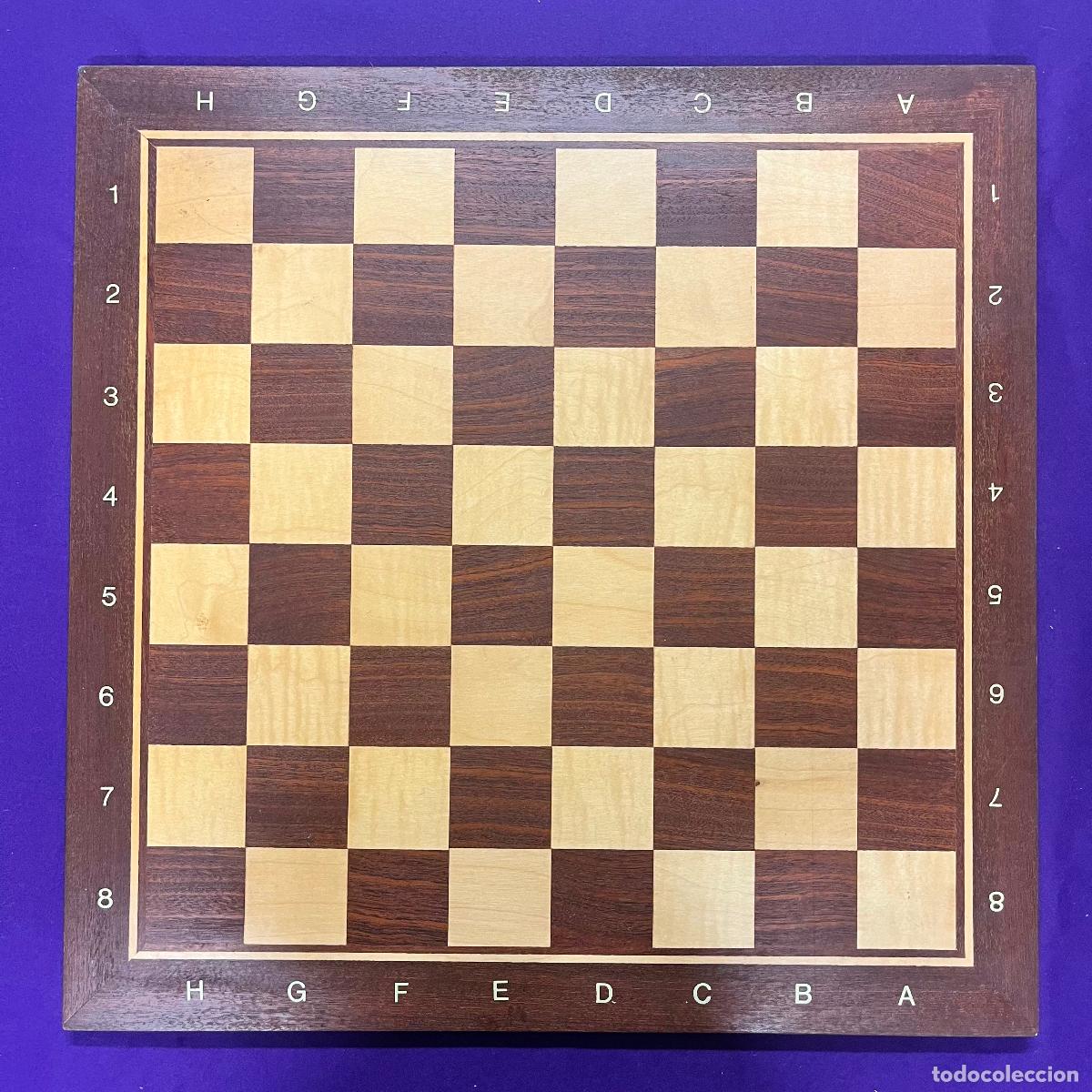 Juegos de mesa: TABLERO DE AJEDREZ DE MADERA. 48CM.