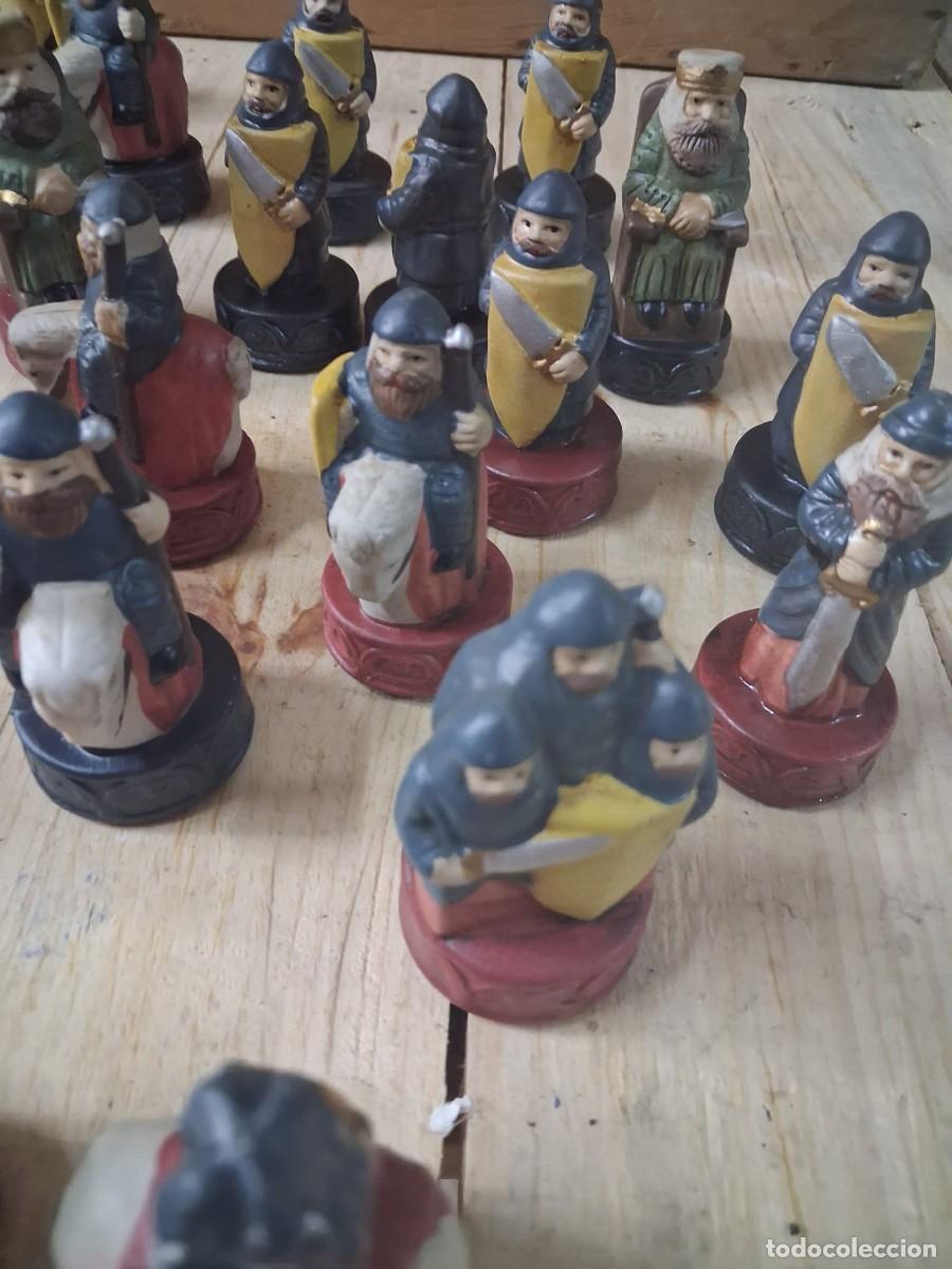 Juegos de mesa: Ajedrez cer&aacute;mica 32 piezas, tema medieval - Foto 4