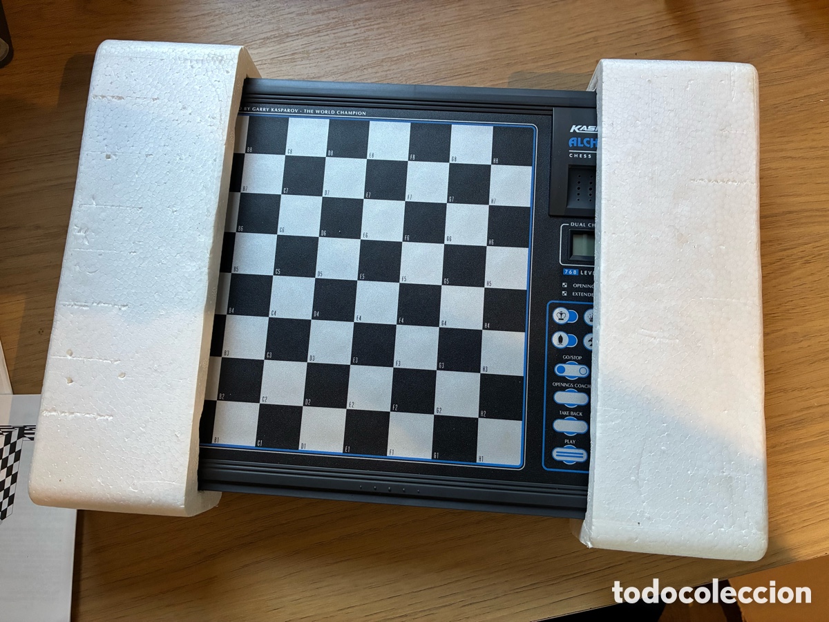 Juegos de mesa: Kasparov Alchemist Chess Computer (en caja) - Foto 7