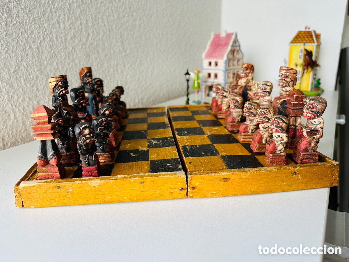 Juegos de mesa: Ajedrez balin&eacute;s Ramayana vintage tallado a mano, 32 piezas