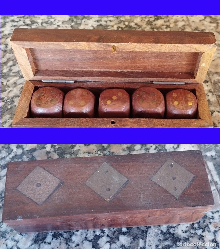 Juegos de mesa: JUEGO DE 6 DADOS DE MADERA EN SU CAJA MIDEN 2,5 CM DE LADO LA CAJA 13/4/3.50