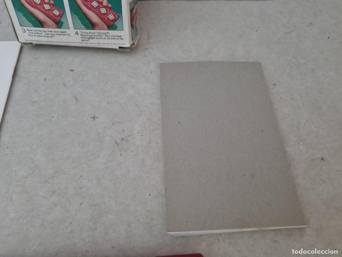 Juegos de mesa: Juego port&aacute;til de MB Yahtzee - Foto 8