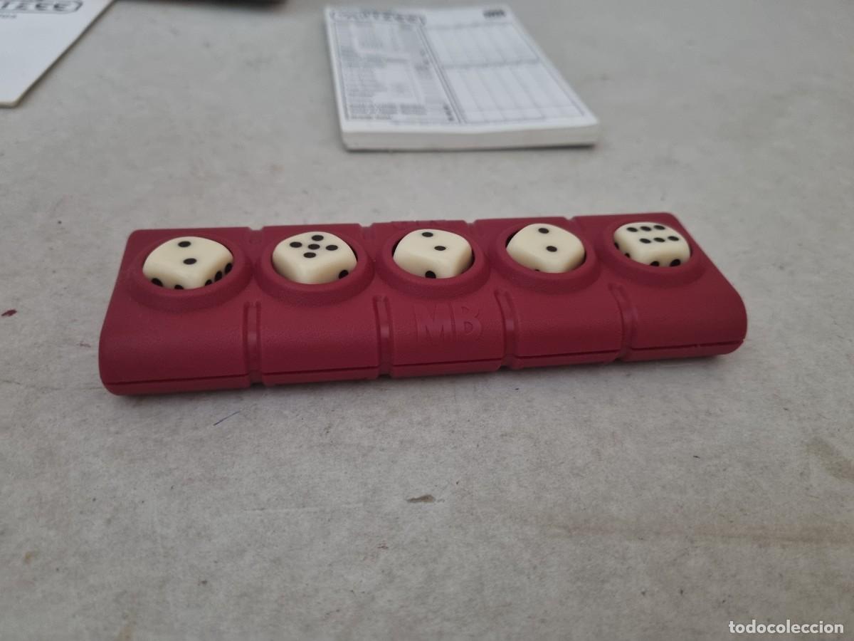 Juegos de mesa: Juego port&aacute;til de MB Yahtzee - Foto 13