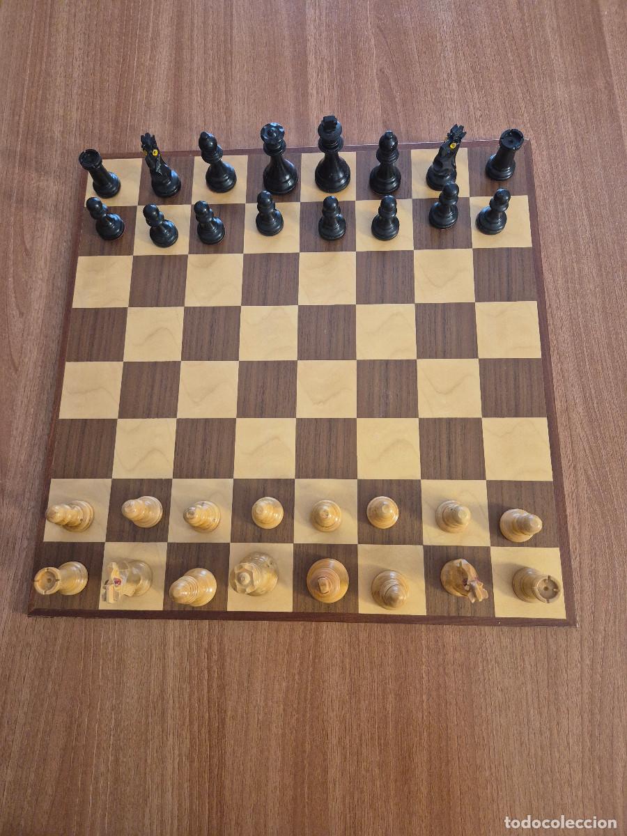 Juegos de mesa: TABLERO DE AJEDREZ Y PIEZAS DE AJEDREZ DE MADERA CON CAJA. - Foto 4