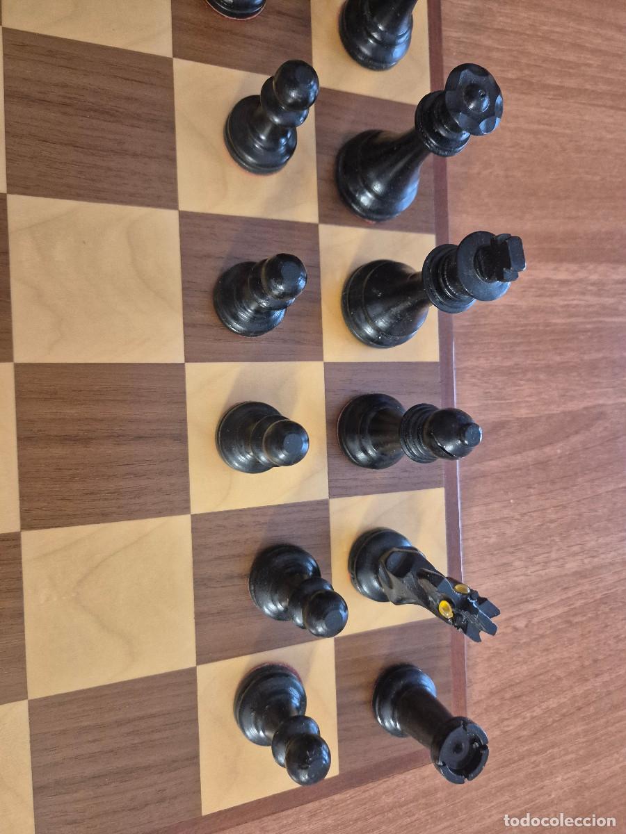 Juegos de mesa: TABLERO DE AJEDREZ Y PIEZAS DE AJEDREZ DE MADERA CON CAJA. - Foto 10
