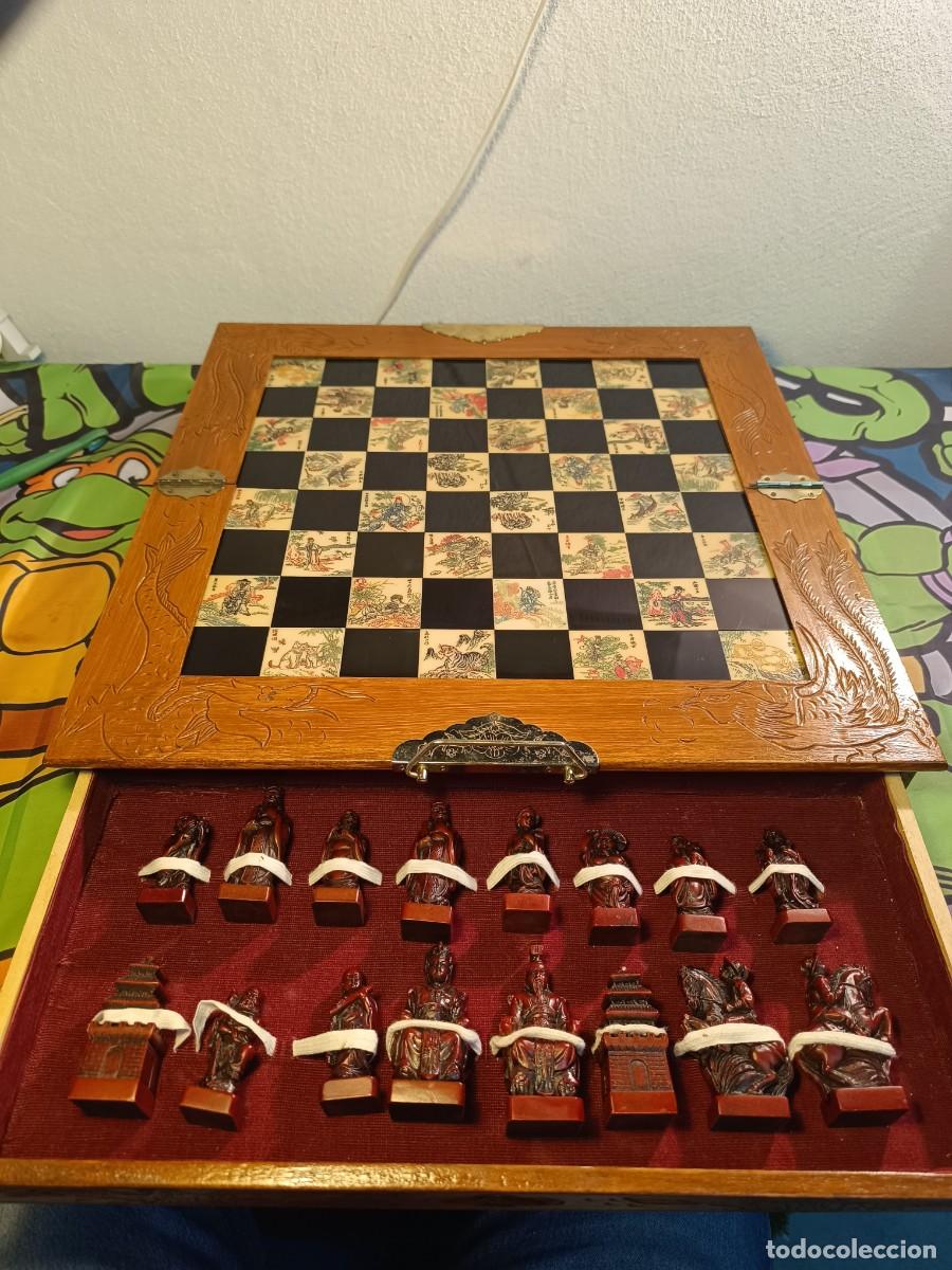 Juegos de mesa: Ajedrez Chino en madera con figuras en resina - Foto 2