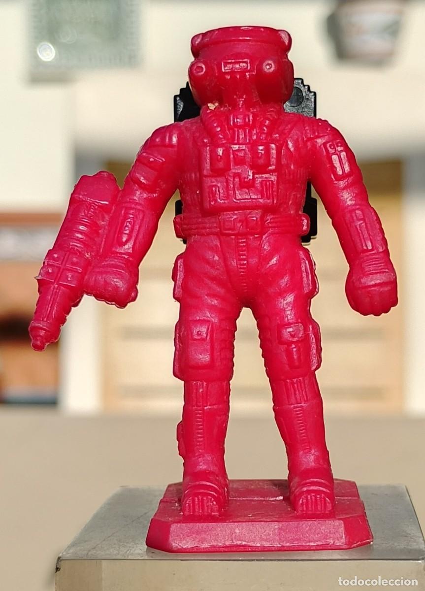 Juegos de mesa: Figura Comando Rojo Omega Virus MB Repuesto