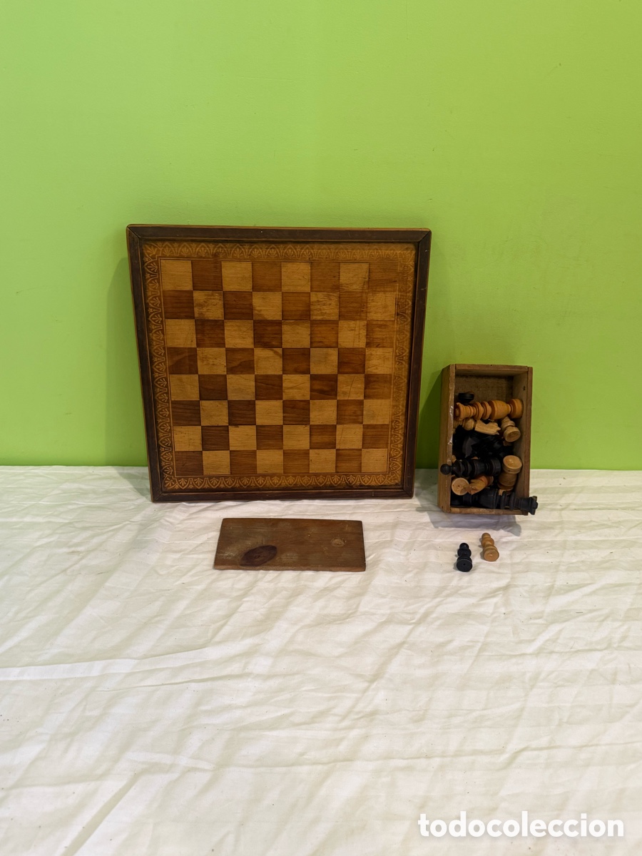 Juegos de mesa: Antiguo juego de ajedrez completo &ndash; piezas de Madera tallada y torneada &ndash; A&ntilde;os 50