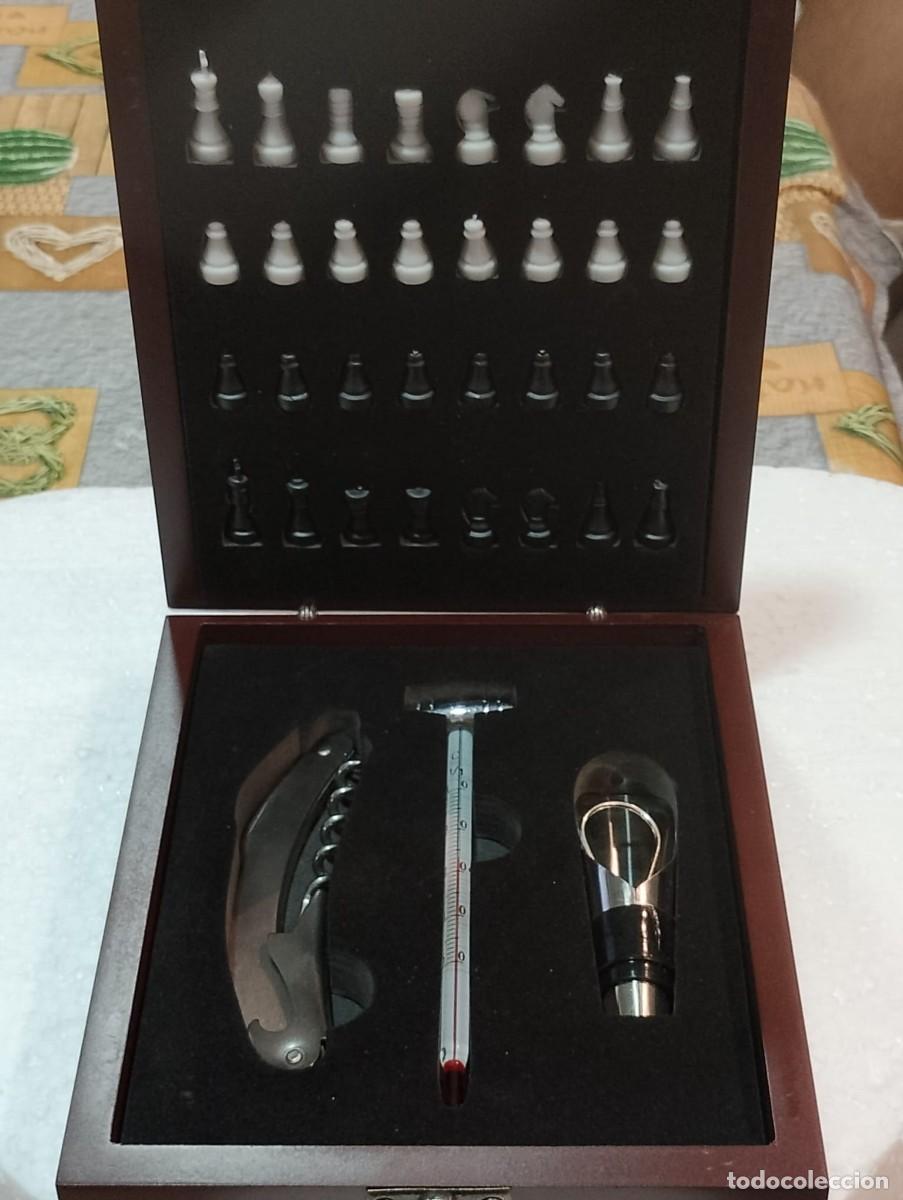 Board Games: SET DE VINO Y AJEDREZ Z-376 COMPLETO &ndash; 32 PIEZAS Y ACCESORIOS EN ESTUCHE