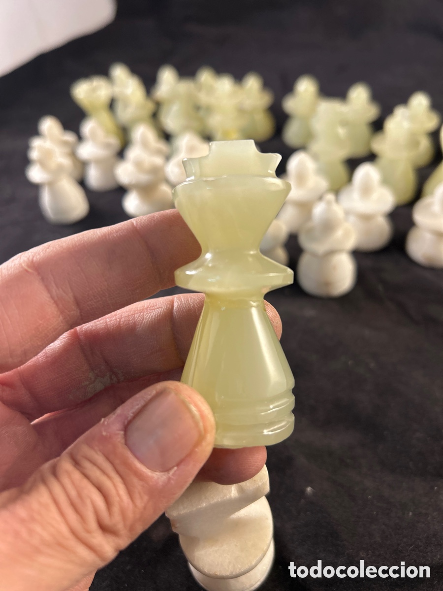 Juegos de mesa: FIGURAS DE AJEDREZ TALLADAS A MANO - Foto 5