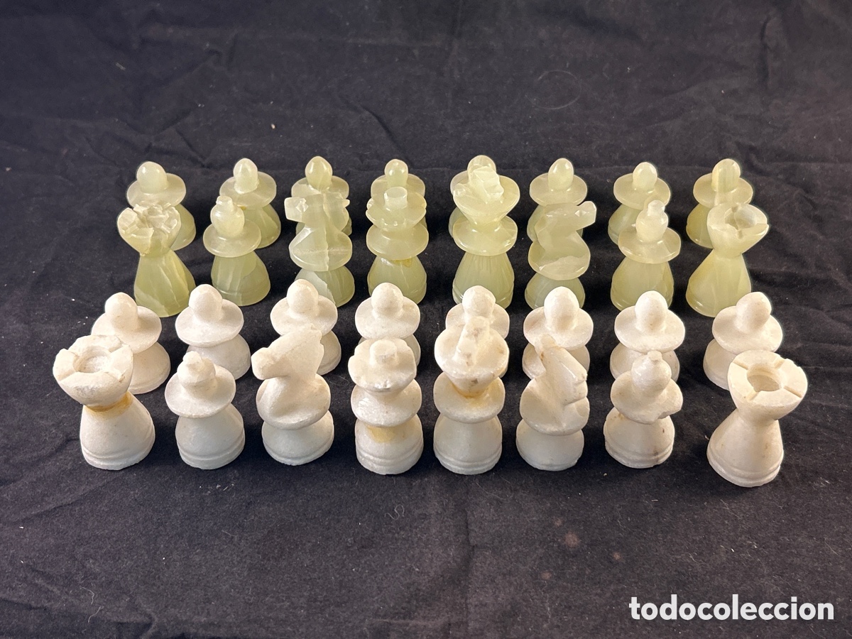 Juegos de mesa: FIGURAS DE AJEDREZ TALLADAS A MANO